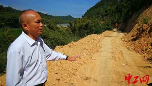 奥仁格管道：肇庆热浸塑涂塑钢管批发，助力怀集七甲村脱贫攻坚战