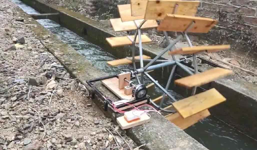 灰色电力管：朝鲜到底有多缺电？一到晚上就黑灯瞎火，从丹东买太阳能电板！