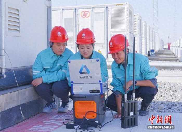 新疆电网装上“太空千里眼”  卫星互联网破解偏远地区电力测试难题