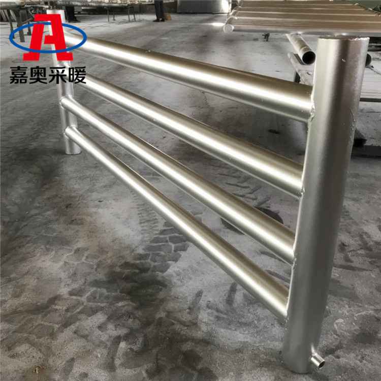 冬季取暖用DN100光排管散热器：高效供暖解决方案