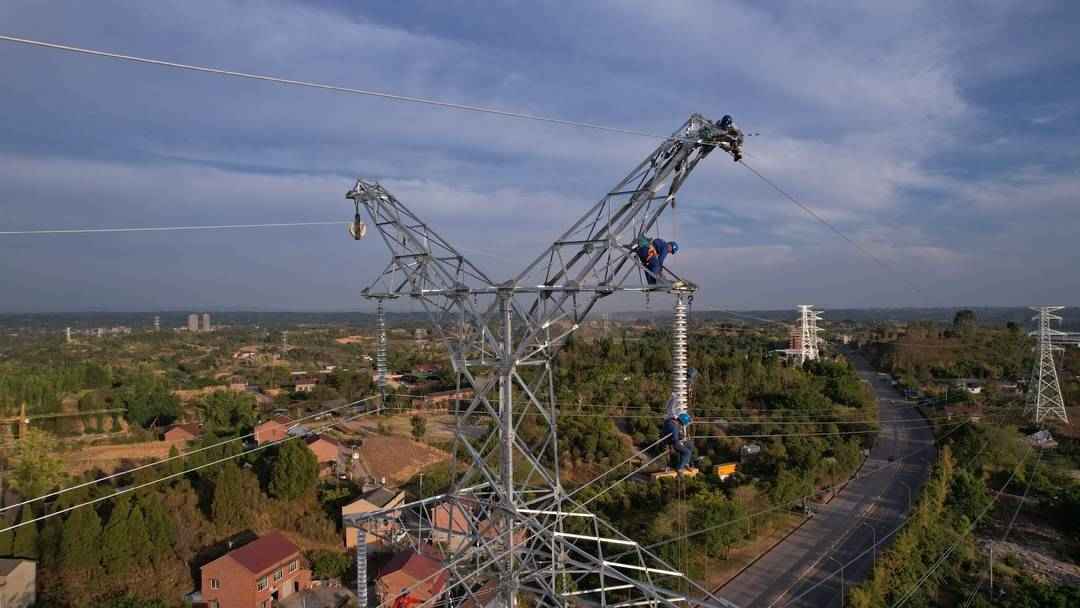 内江复合电力管助力电网升级：220千伏寿松一二线迁改工程圆满完工