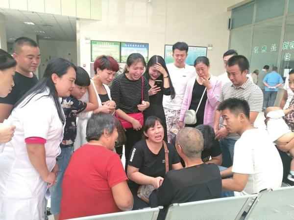 衡水方形电力管 精神科护士4年帮500人寻亲，家人质疑：“你以为你能拯救世界？”