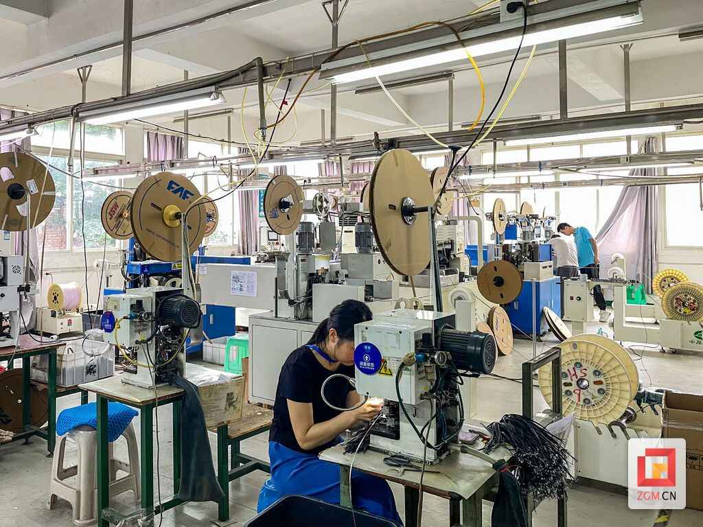 自贡护套电力管 打通线束产业链 工厂“智造”升级 自贡赛鹏线缆奋力冲刺5亿年产值目标