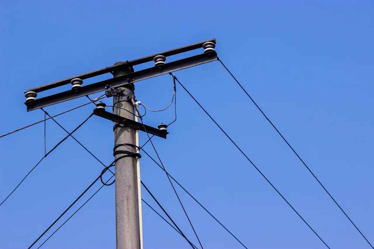 电力管直埋还是穿管 为何中国放着电线杆不用，用昂贵的地下电缆？日本教授难以理解