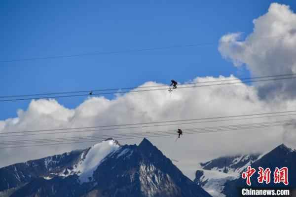 西藏电网建设新突破：奥仁格绝缘电力管助力80亿投资高效落地